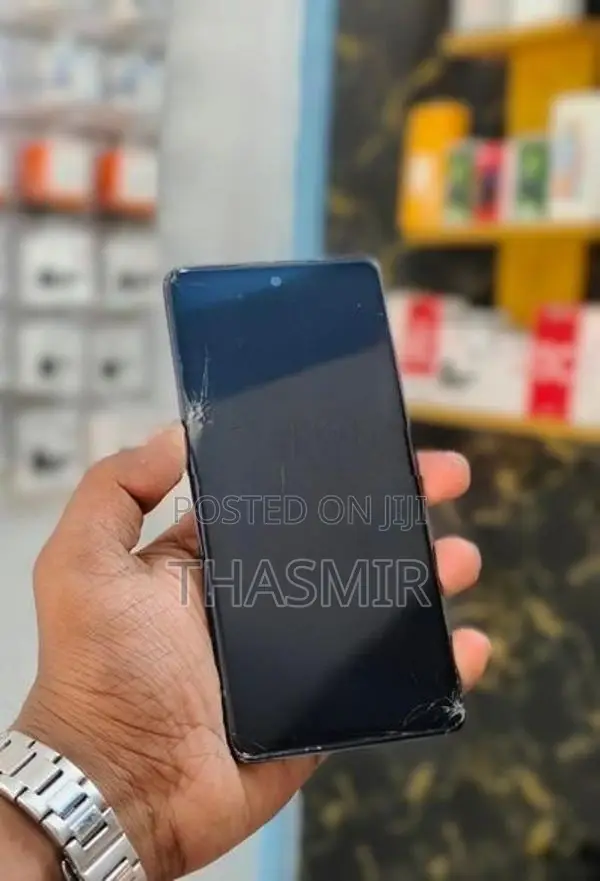Samsung Galaxy S20FE (Used)