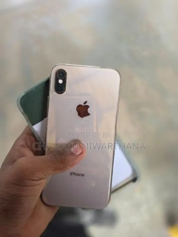 Apple iPhone XS (Used)