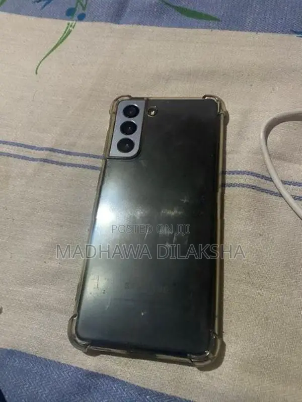 Samsung Galaxy S21 (Used)