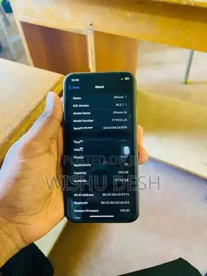 Apple iPhone XS (Used)