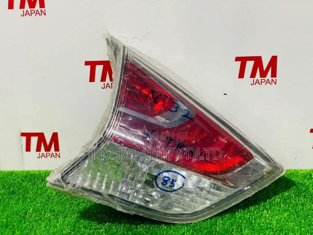 Nissan X-Trail NT32 Dickey Light - 01pcs for Car