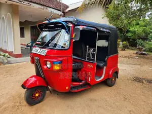 Bajaj RE 205 2013 Three Wheel (Used)