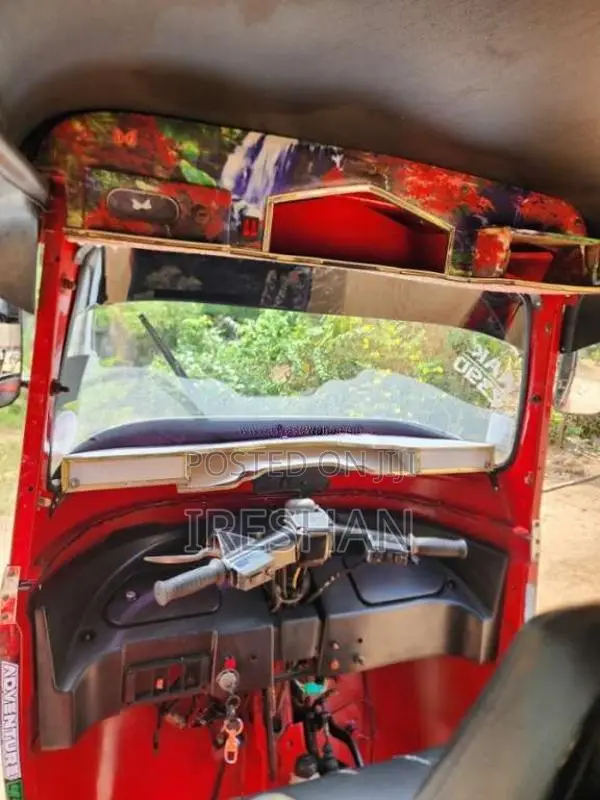 Bajaj RE 205 2013 Three Wheel (Used)