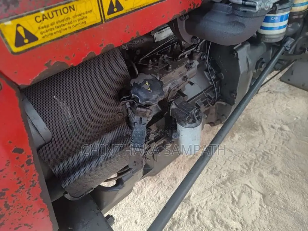 Massey-Ferguson 240 1998 Tractor (Used)