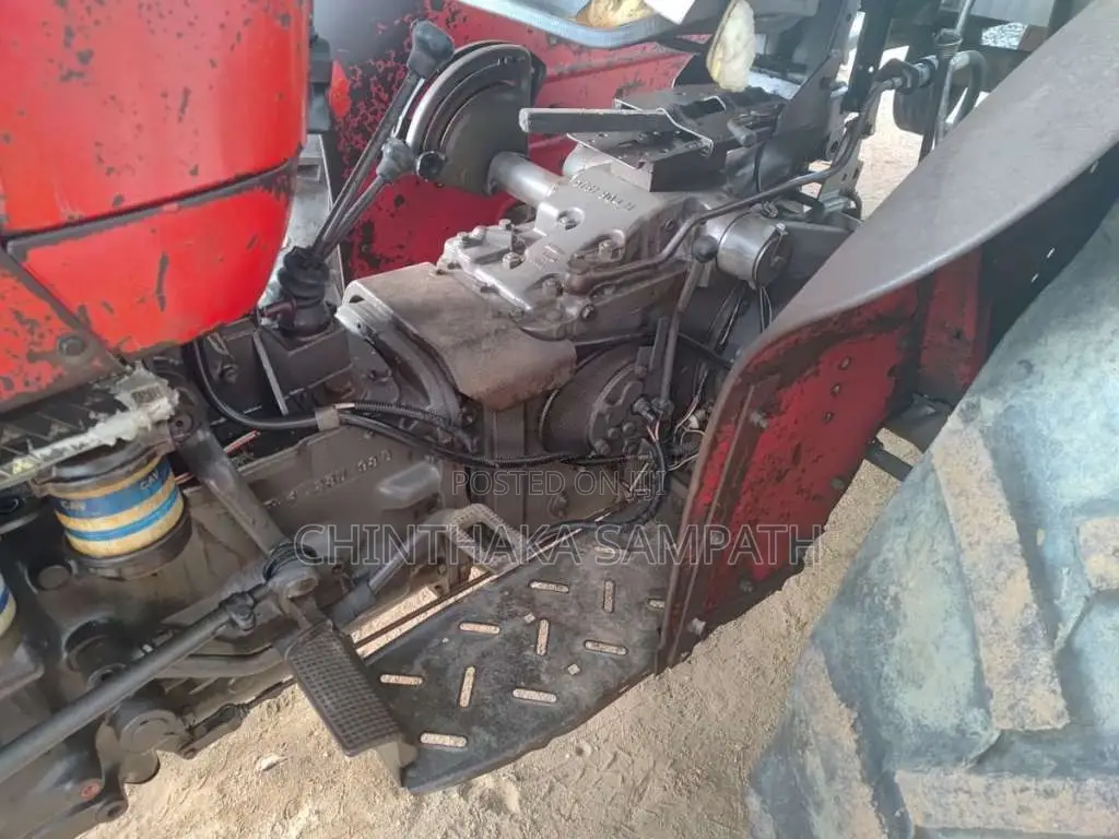 Massey-Ferguson 240 1998 Tractor (Used)