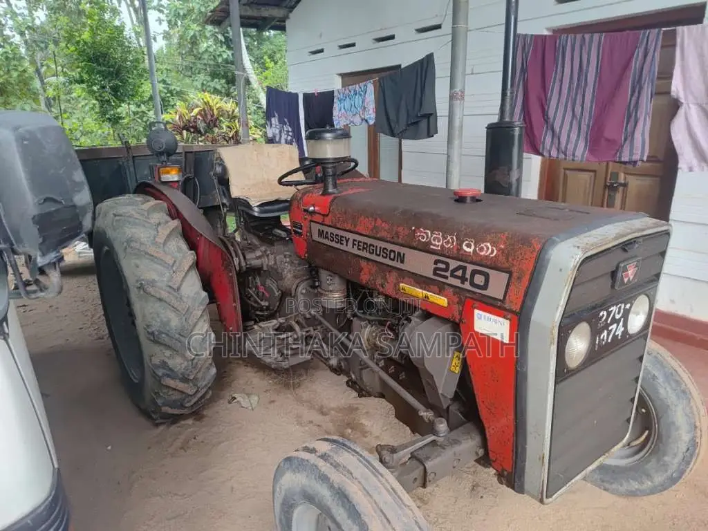 Massey-Ferguson 240 1998 Tractor (Used)