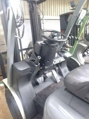 Nissan Forklift 2013 Heavy-Duty (Used)