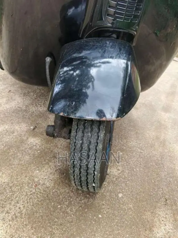 Bajaj 4 Stroke 2012 Three Wheel (Used)