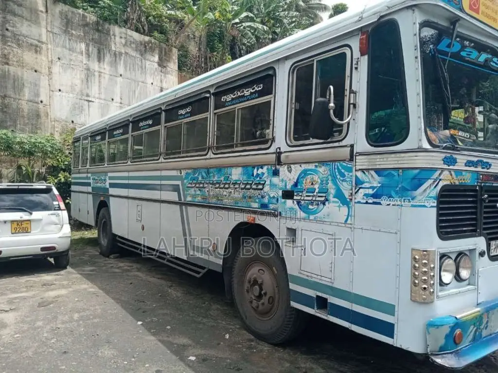 Ashok-Leyland Leyland 2014 Bus (Used)