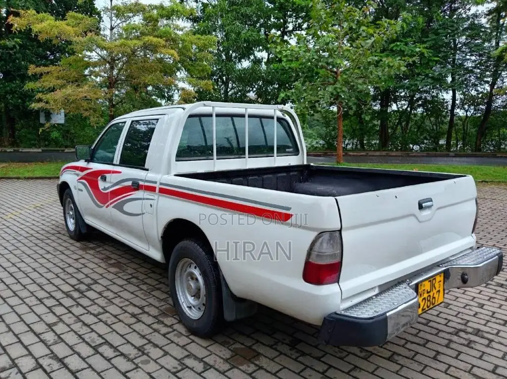 Mitsubishi L200 2004 Pickup (Used)