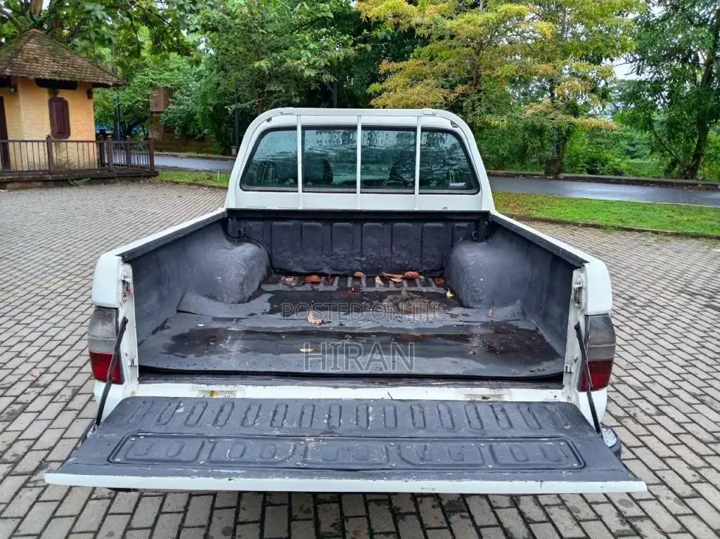 Mitsubishi L200 2004 Pickup (Used)