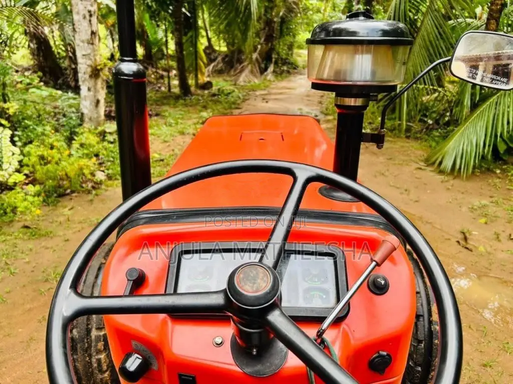 TAFE TAFR 2021 Tractor (Used)