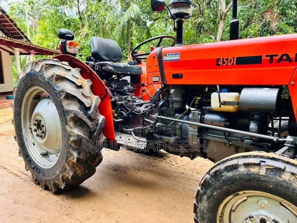 TAFE TAFR 2021 Tractor (Used)