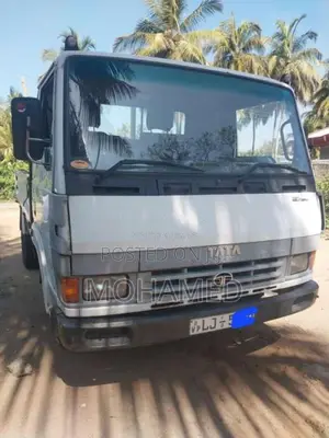 Tata 407 2011 Heavy-Duty (Used)