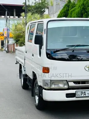 Toyota CrewCab 2001 Crew Cab (Used)