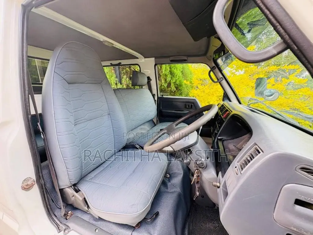 Toyota CrewCab 2001 Crew Cab (Used)