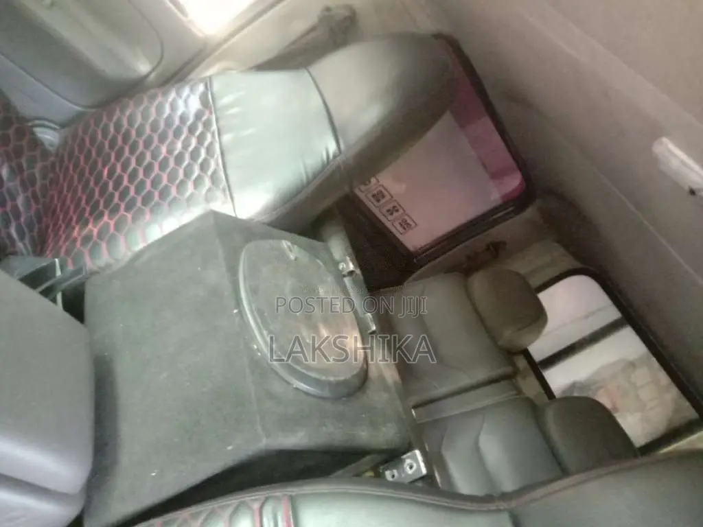 Nissan Atlas 2000 Crew Cab (Used)