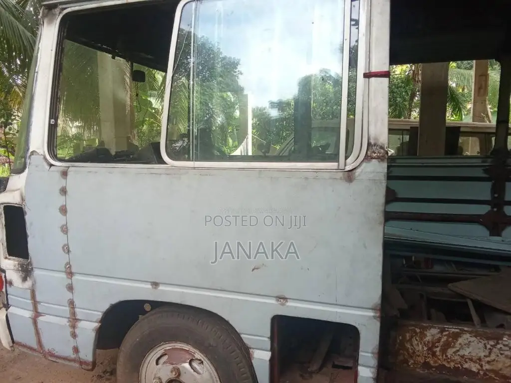 Toyota Coaster 1984 Bus (Used)