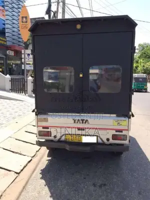Tata Dimo Batta 2016 Lorry (Used)