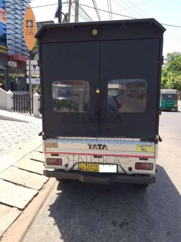Tata Dimo Batta 2016 Lorry (Used)