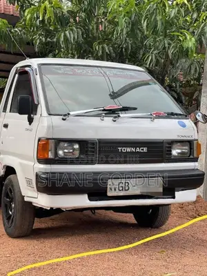 Toyota TownAce 2000 Lorry (Used)
