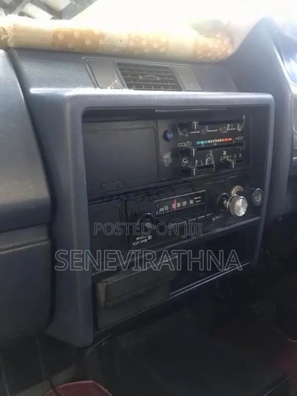 Isuzu ELF 250 1988 Lorry (Used)