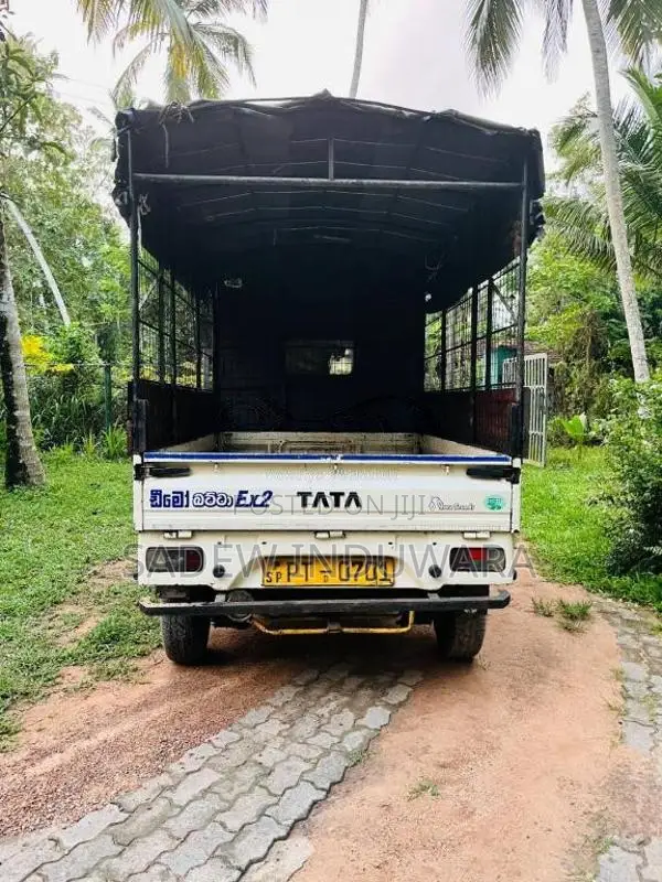 Tata Dimo Batta 2012 Lorry (Used)