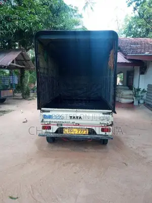 Tata Dimo Batta 2010 Lorry (Used)