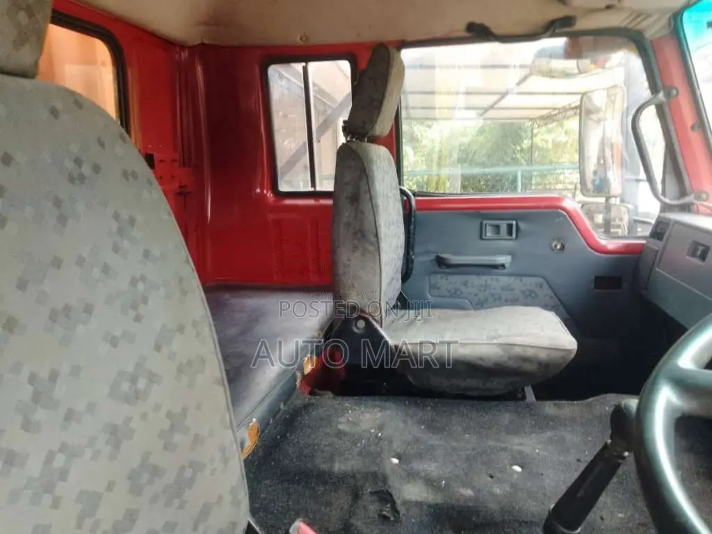 Tata 1613 6 Wheel Tank 2010 Lorry (Used)
