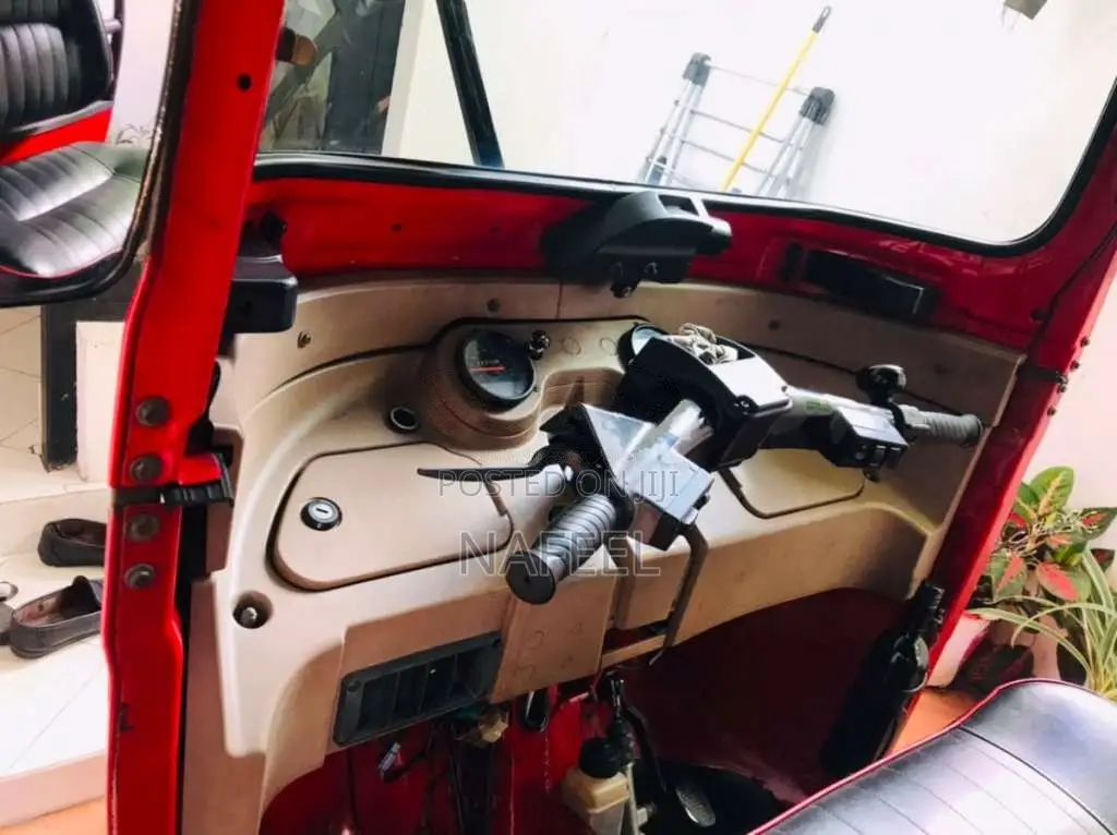 Bajaj 4 Stroke 2017 Three Wheel (Used)