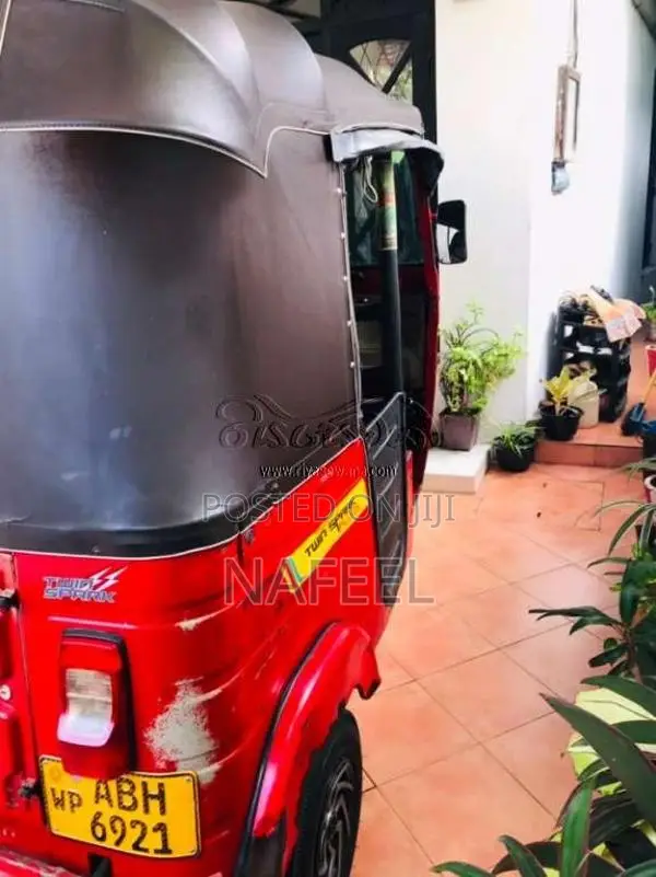 Bajaj 4 Stroke 2017 Three Wheel (Used)
