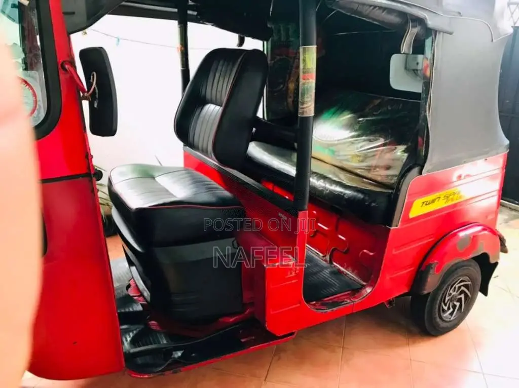 Bajaj 4 Stroke 2017 Three Wheel (Used)