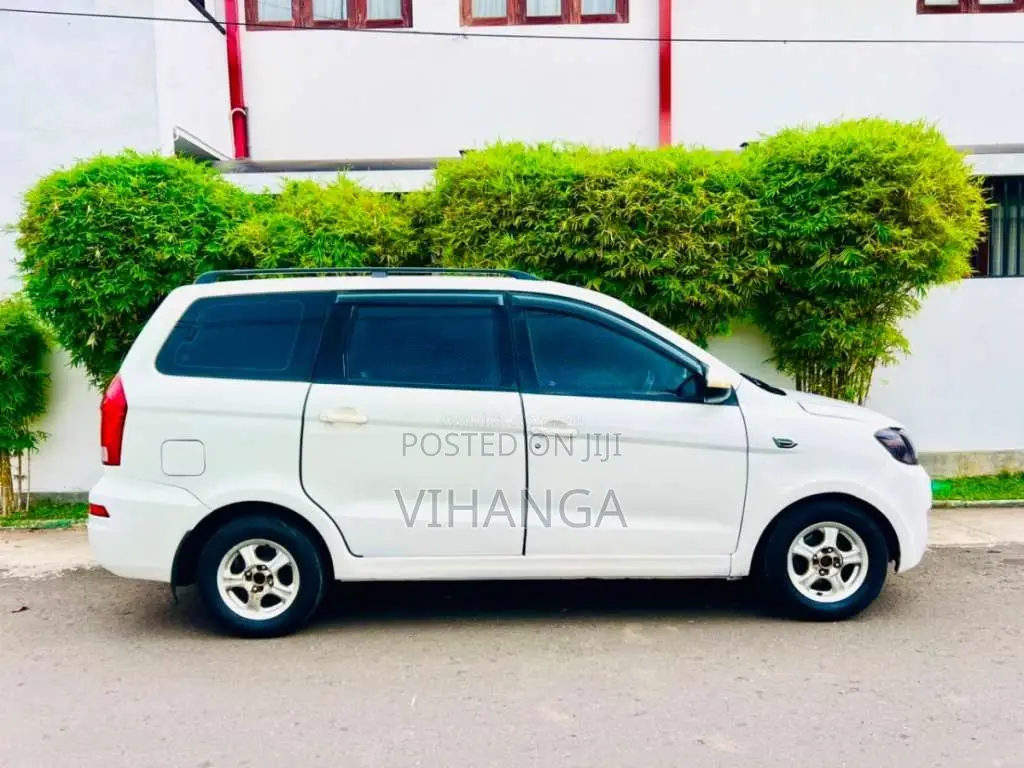 DFSK Glory 330 VVT 2018 SUV (Used)