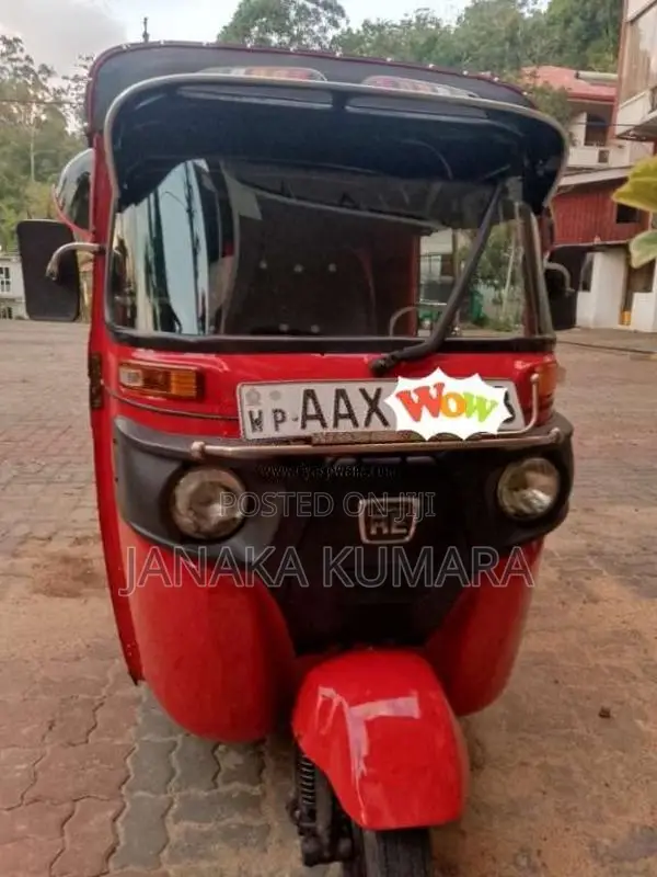 Bajaj 4 Stroke 2015 Three Wheel (Used)