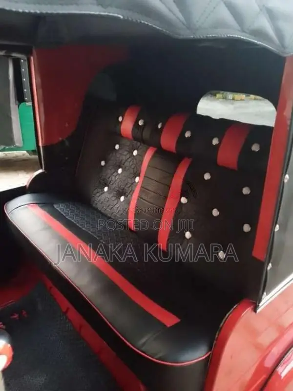 Bajaj 4 Stroke 2015 Three Wheel (Used)