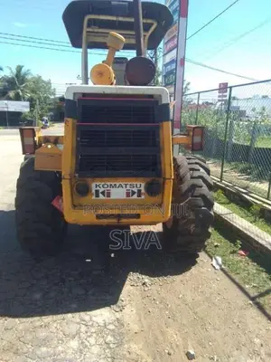 Komatsu Loader 1998 Heavy-Duty (Used)