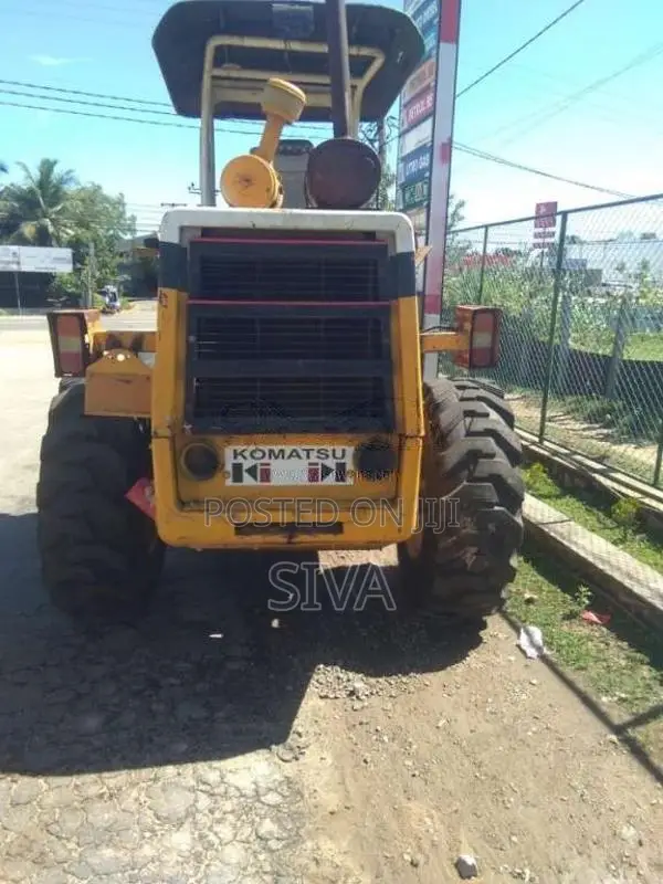 Komatsu Loader 1998 Heavy-Duty (Used)