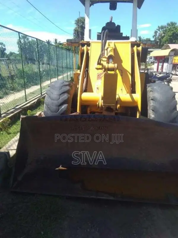 Komatsu Loader 1998 Heavy-Duty (Used)