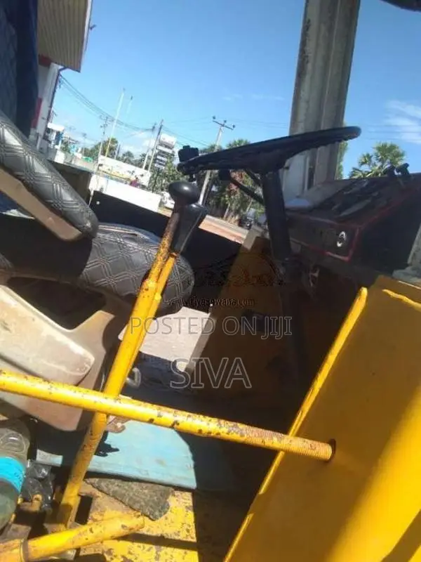 Komatsu Loader 1998 Heavy-Duty (Used)