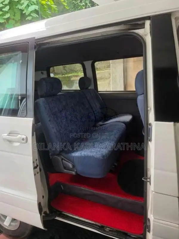 Toyota Noah 1997 Van (Used)