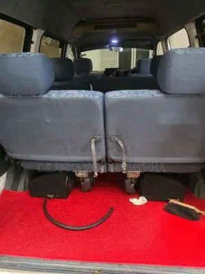 Toyota Noah 1997 Van (Used)