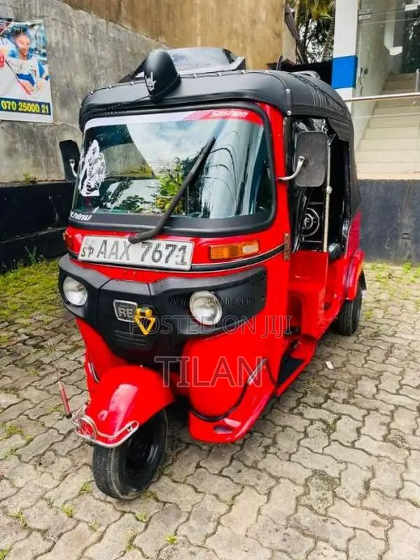 Bajaj 4 Stroke 2015 Three Wheel (Used)