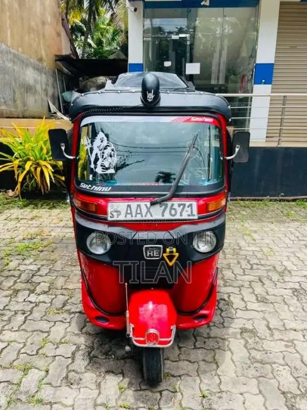 Bajaj 4 Stroke 2015 Three Wheel (Used)
