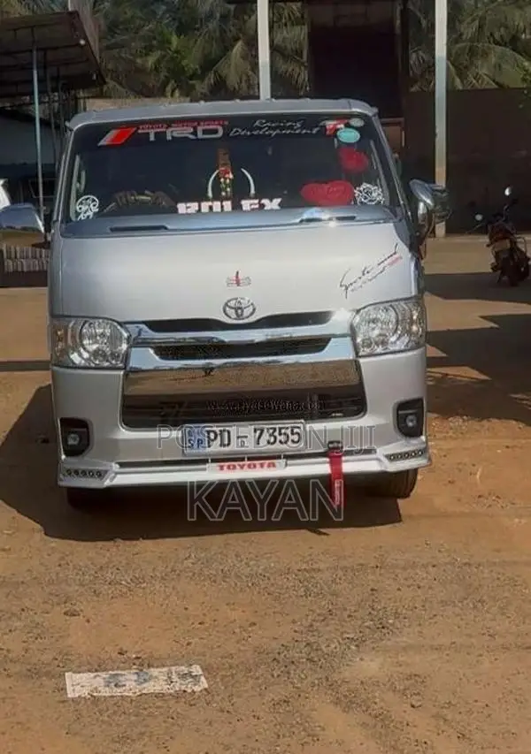 Toyota 200 Kdh 2007 Van (Used)