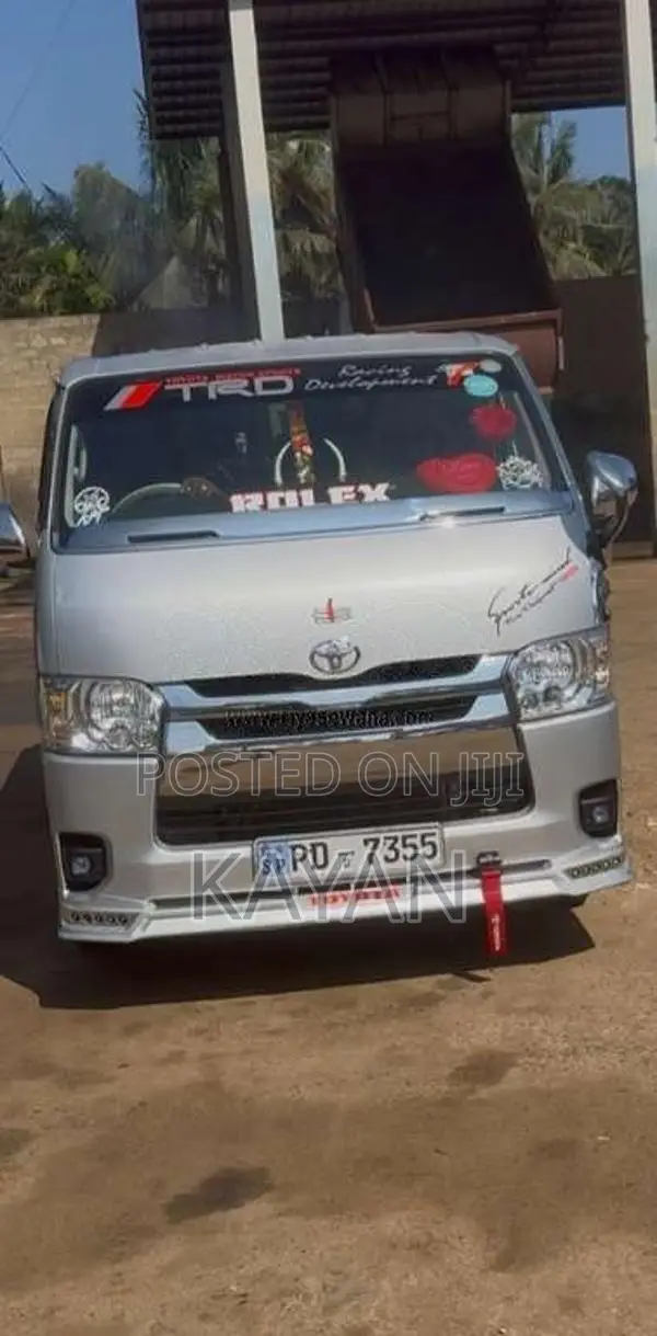 Toyota 200 Kdh 2007 Van (Used)