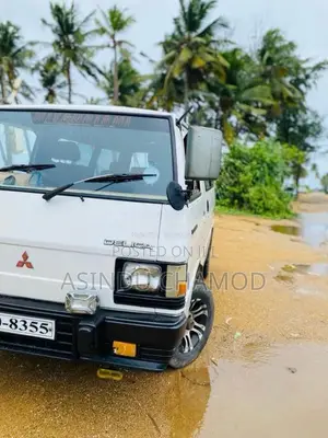 Mitsubishi L300 1988 Van (Used)