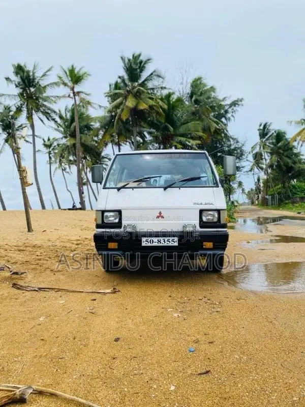 Mitsubishi L300 1988 Van (Used)