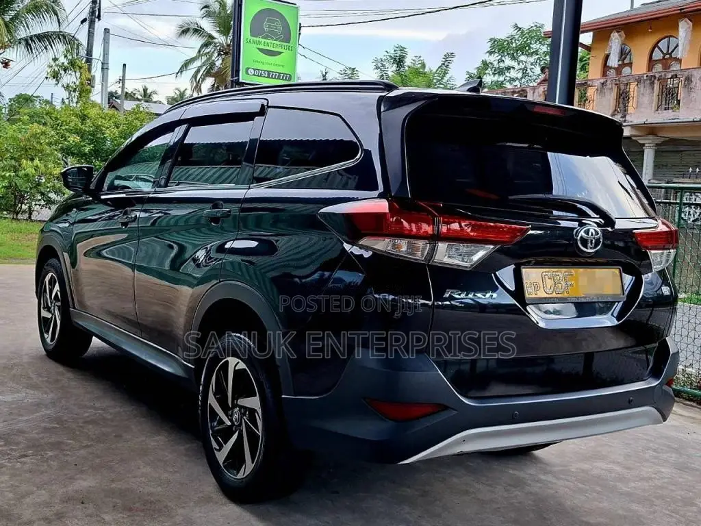 Toyota Rush 2018 SUV (Used)