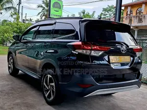 Toyota Rush 2018 SUV (Used)