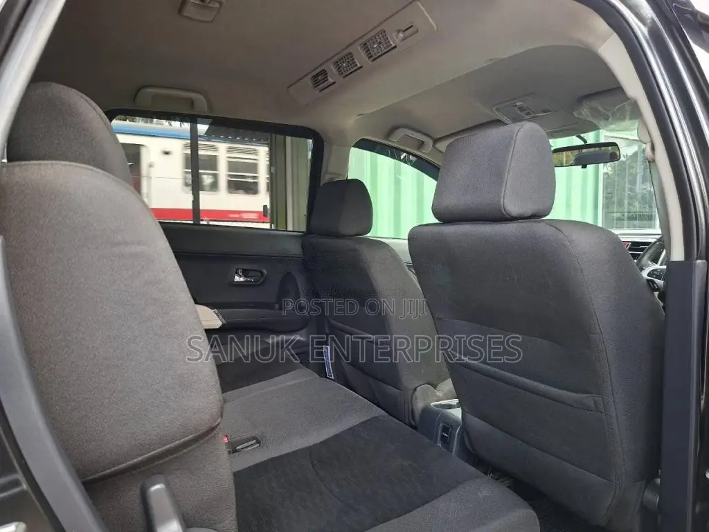 Toyota Rush 2018 SUV (Used)